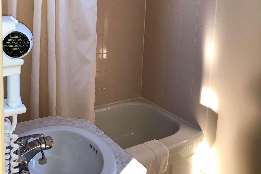 Rodeway Inn Gaspe Room photo